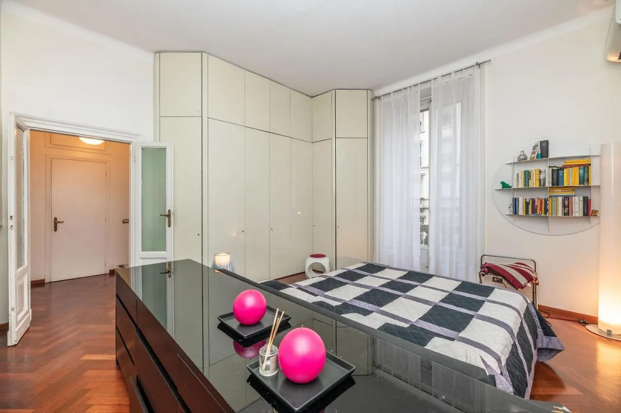 Very Central In Cadorna Station Area! Excellent If You Arrive From Malpensa Airport Milán Apartmán