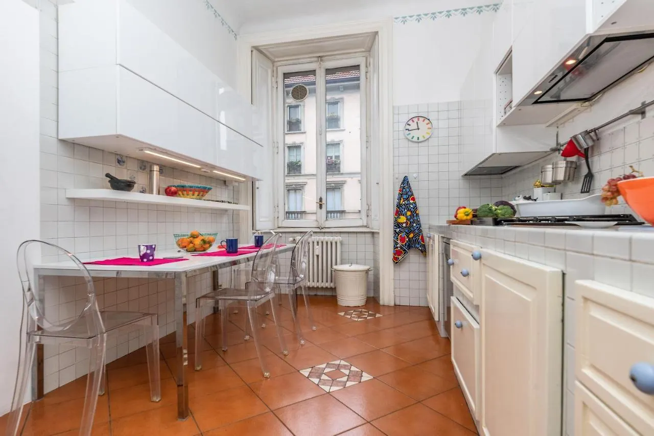 Very Central In Cadorna Station Area! Excellent If You Arrive From Malpensa Airport Milán 0*,  Itálie