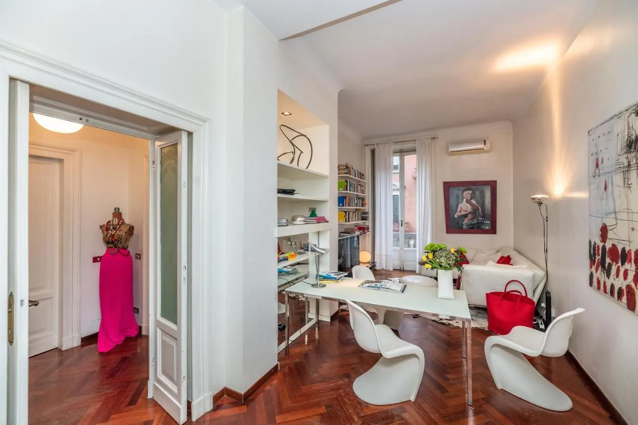 Very Central In Cadorna Station Area! Excellent If You Arrive From Malpensa Airport Milán Apartmán