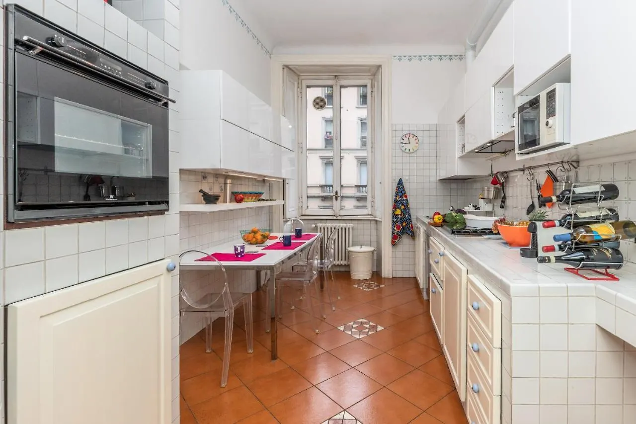 Very Central In Cadorna Station Area! Excellent If You Arrive From Malpensa Airport Milán 0*,  Itálie